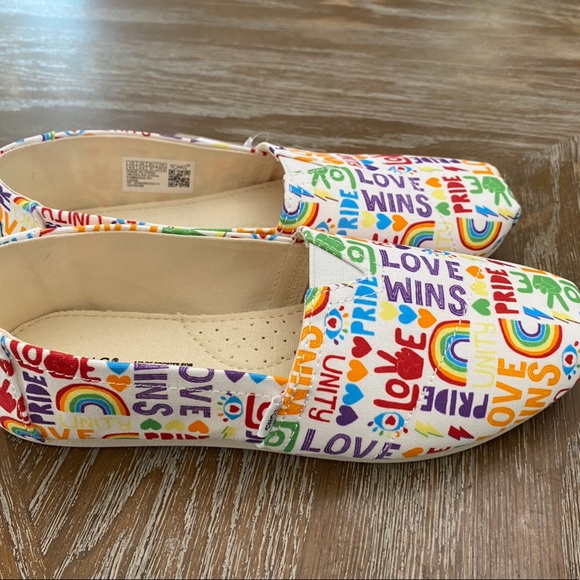 TOMs Pride Shoes - Picture 10 of 12